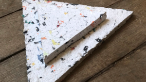 Oeuvre en Papier maché de Lucie Douriaud